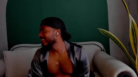 Noah online show from March 6, 5:22 pm