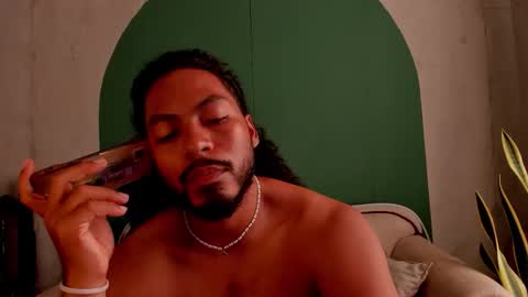 Noah online show from October 23, 9:48 pm