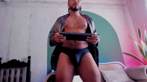 Noah online show from February 4, 6:06 pm