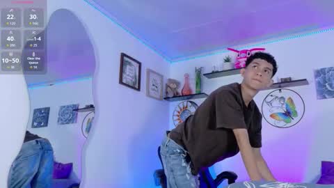 noah tyler  online show from October 14, 3:42 am