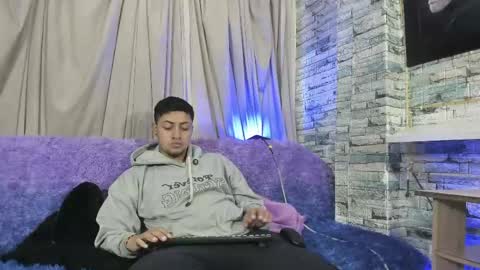 Noahandbunny online show from May 15, 11:51 am
