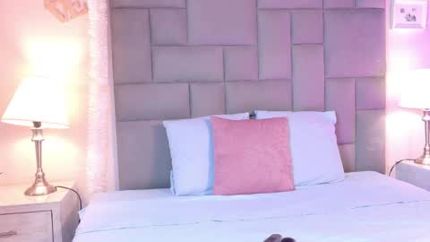 Noah   online show from March 26, 1:38 pm