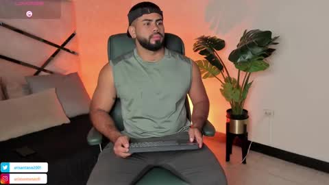 Snapshot of noahcrux chatting on September 10, 11:55 am Noah online show from September 10, 11:55 am