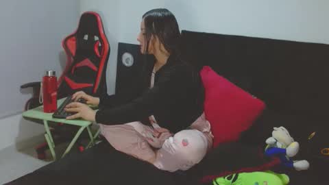 Noamartin online show from April 23, 2:52 am