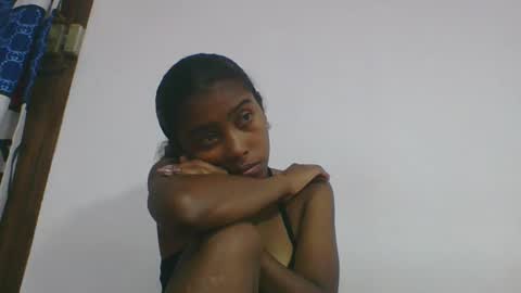 noelina online show from March 4, 7:27 am