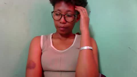 Snapshot of noella711128 chatting on October 10, 11:16 am noella711128 online show from October 10, 11:16 am
