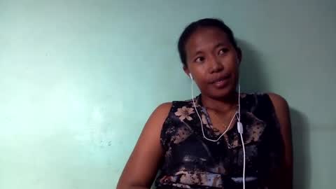 Snapshot of noellah chatting on March 11, 5:57 pm noellah online show from March 11, 5:57 pm