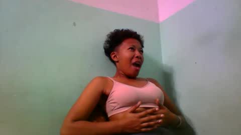 Snapshot of noellah chatting on September 27, 5:05 am noellah online show from September 27, 5:05 am