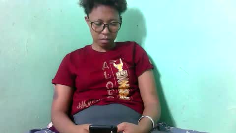 Snapshot of noellah chatting on October 5, 1:41 pm noellah online show from October 5, 1:41 pm