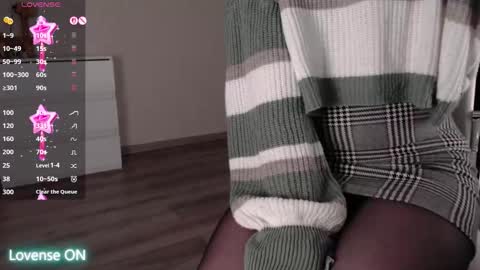 noelleneptune online show from February 6, 2:48 am