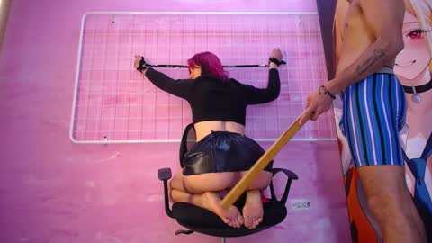 noemi_miller_ online show from April 10, 12:10 pm