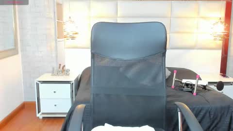  Nohemi   online show from September 10, 10:11 pm