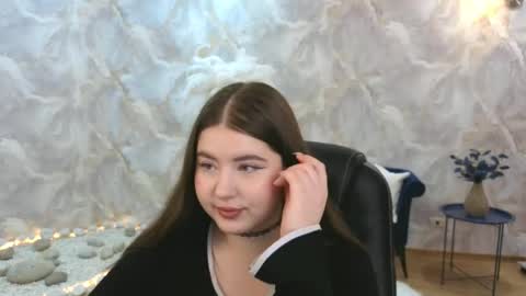 noirwhisper online show from February 23, 6:43 pm