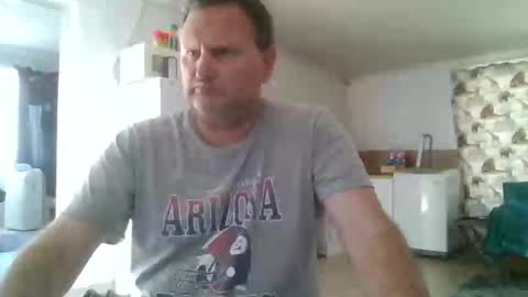 Nollie online show from April 6, 8:37 am