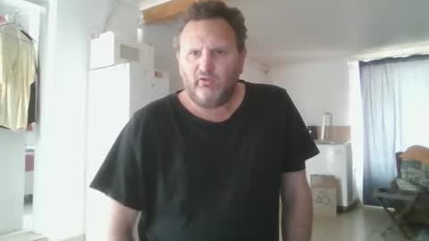 Snapshot of nollie244 chatting on October 5, 9:18 am Nollie online show from October 5, 9:18 am