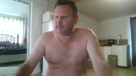 Snapshot of nollie244 chatting on September 20, 6:27 am Nollie online show from September 20, 6:27 am