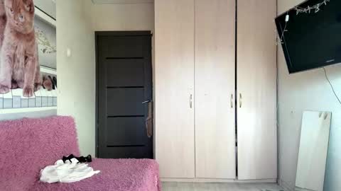 Nora online show from January 15, 7:39 am