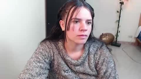 noreen_ online show from December 19, 3:08 pm