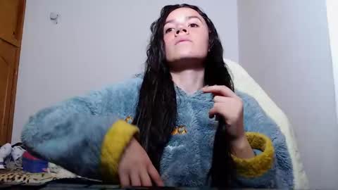 noreen_ online show from March 30, 10:43 pm