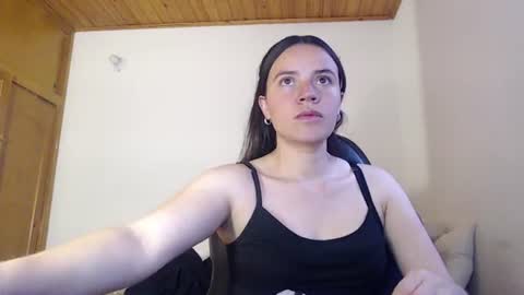 noreen_ online show from June 25, 4:56 pm