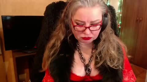 miss Tress online show from February 9, 6:47 pm