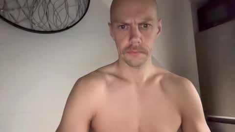 north_guy799643 online show from March 22, 3:21 am