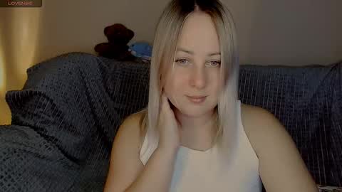 Snapshot of not_nakedcat chatting on September 15, 2:29 pm hi glad to chat online show from September 15, 2:29 pm