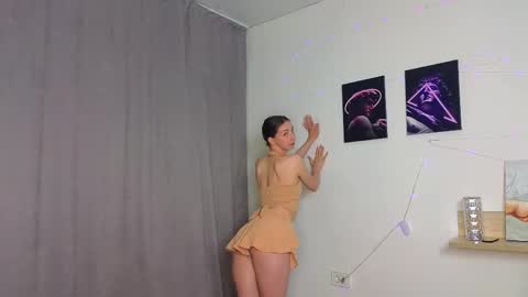 Snapshot of not_yourtoy chatting on September 15, 2:51 pm Hello My name is Helene NTMU Finger up if u like what u see online show from September 15, 2:51 pm