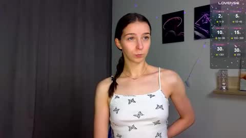 Snapshot of not_yourtoy chatting on September 29, 2:05 pm Hello My name is Helene NTMU Finger up if u like what u see online show from September 29, 2:05 pm
