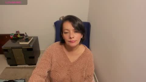 Snapshot of nuit_rose chatting on October 12, 3:43 am nuit_rose online show from October 12, 3:43 am
