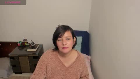 Snapshot of nuit_rose chatting on September 20, 2:47 am nuit_rose online show from September 20, 2:47 am