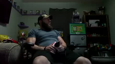 Snapshot of number1dad_ chatting on September 26, 3:58 am Awwwww Hey Sweetie Pies. Welcome To The Sweetie Pie Lounge. Enjoy The Dad-Cast. SweetCorny Fun-loving Dad Talk. online show from September 26, 3:58 am