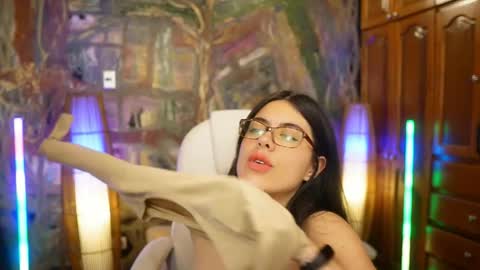 Snapshot of nurse_squirt chatting on September 18, 1:42 am Claudia online show from September 18, 1:42 am