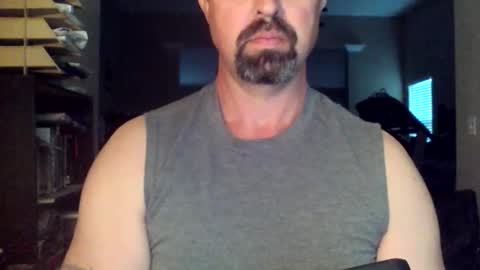 nvrenuff1979 online show from March 20, 11:48 am