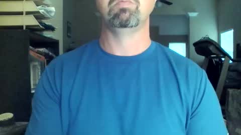 nvrenuff1979 online show from April 23, 11:29 am