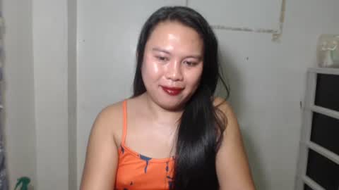 nylecummer online show from April 14, 9:40 pm