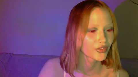 nyra_thira online show from October 17, 11:53 pm