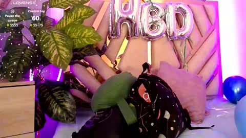 Alex   .    online show from October 12, 6:10 pm