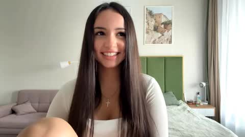 Queen Mia online show from May 16, 10:36 am