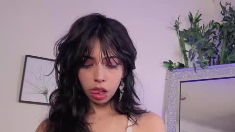 Snapshot of nyx_nayla chatting on September 25, 12:06 am online show from September 25, 12:06 am