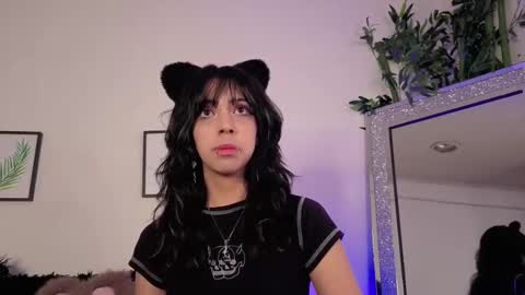 Snapshot of nyx_nayla chatting on October 7, 6:42 am online show from October 7, 6:42 am