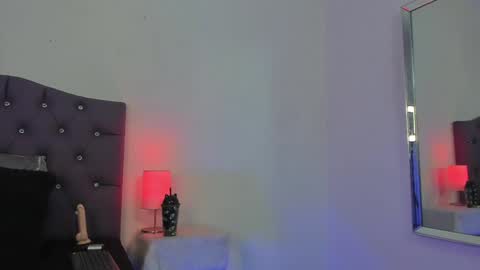 Snapshot of nyx_nayla chatting on January 25, 1:30 pm online show from January 25, 1:30 pm