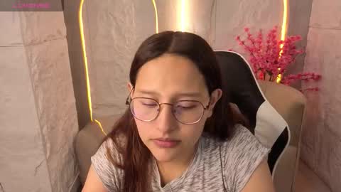 Snapshot of nyx_tamy_tx chatting on October 8, 1:28 pm Online 800 to 1400 online show from October 8, 1:28 pm