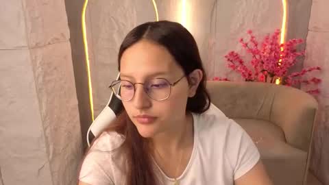 Snapshot of nyx_tamy_tx chatting on October 3, 1:52 pm Online 800 to 1400 online show from October 3, 1:52 pm