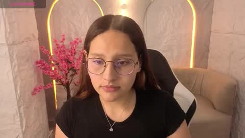 Snapshot of nyx_tamy_tx chatting on October 12, 1:04 pm Online 800 to 1400 online show from October 12, 1:04 pm