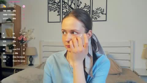 Elis online show from March 6, 8:41 pm