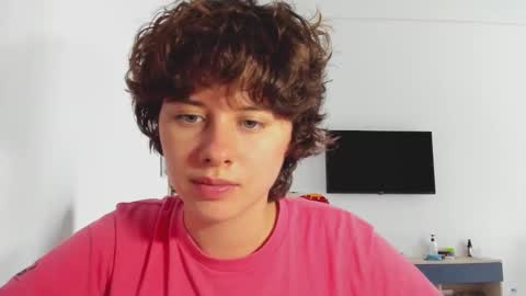 Evie online show from November 29, 5:59 am