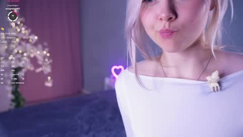 Alice online show from March 25, 7:09 pm