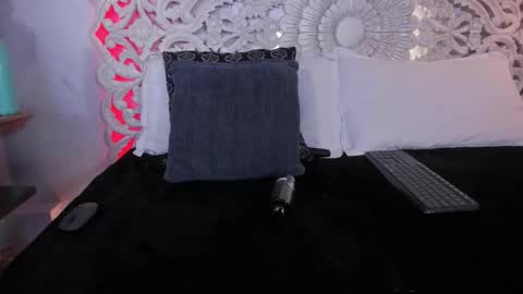 Ana  online show from November 8, 12:30 pm