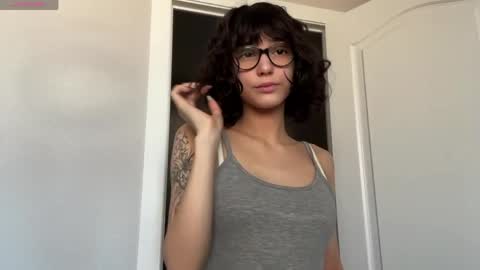 Thea online show from May 14, 4:43 am